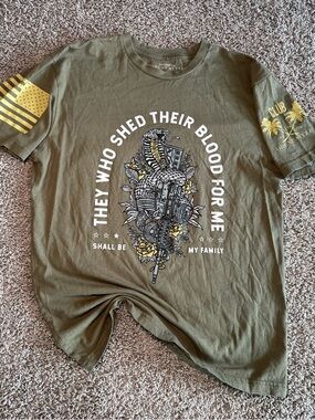 Men’s grunt style tee